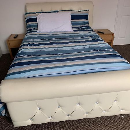 Starlight Self Service Accommodation Лий Екстериор снимка