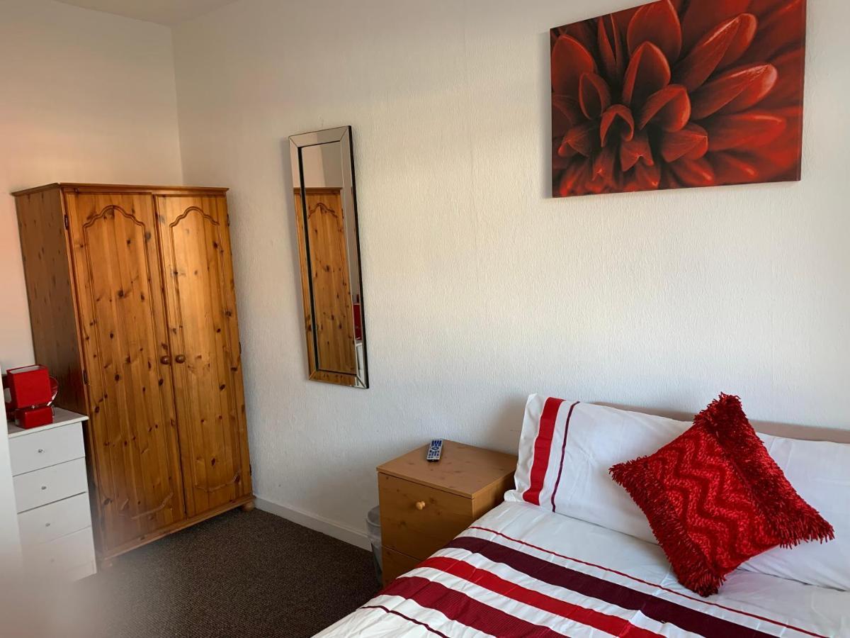 Starlight Self Service Accommodation Лий Екстериор снимка