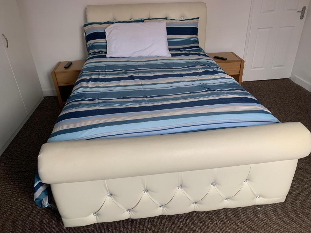 Starlight Self Service Accommodation Лий Екстериор снимка