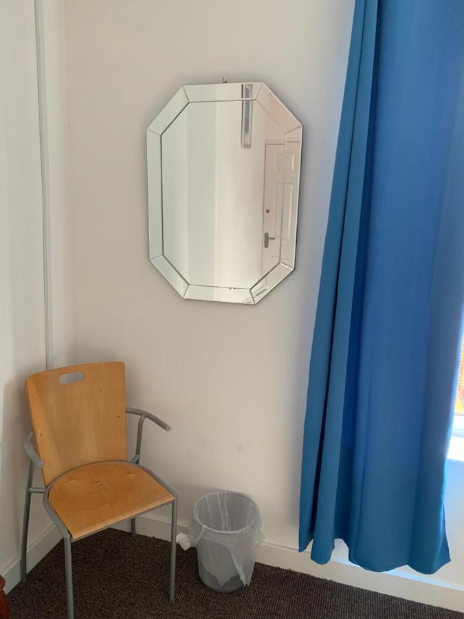 Starlight Self Service Accommodation Лий Екстериор снимка